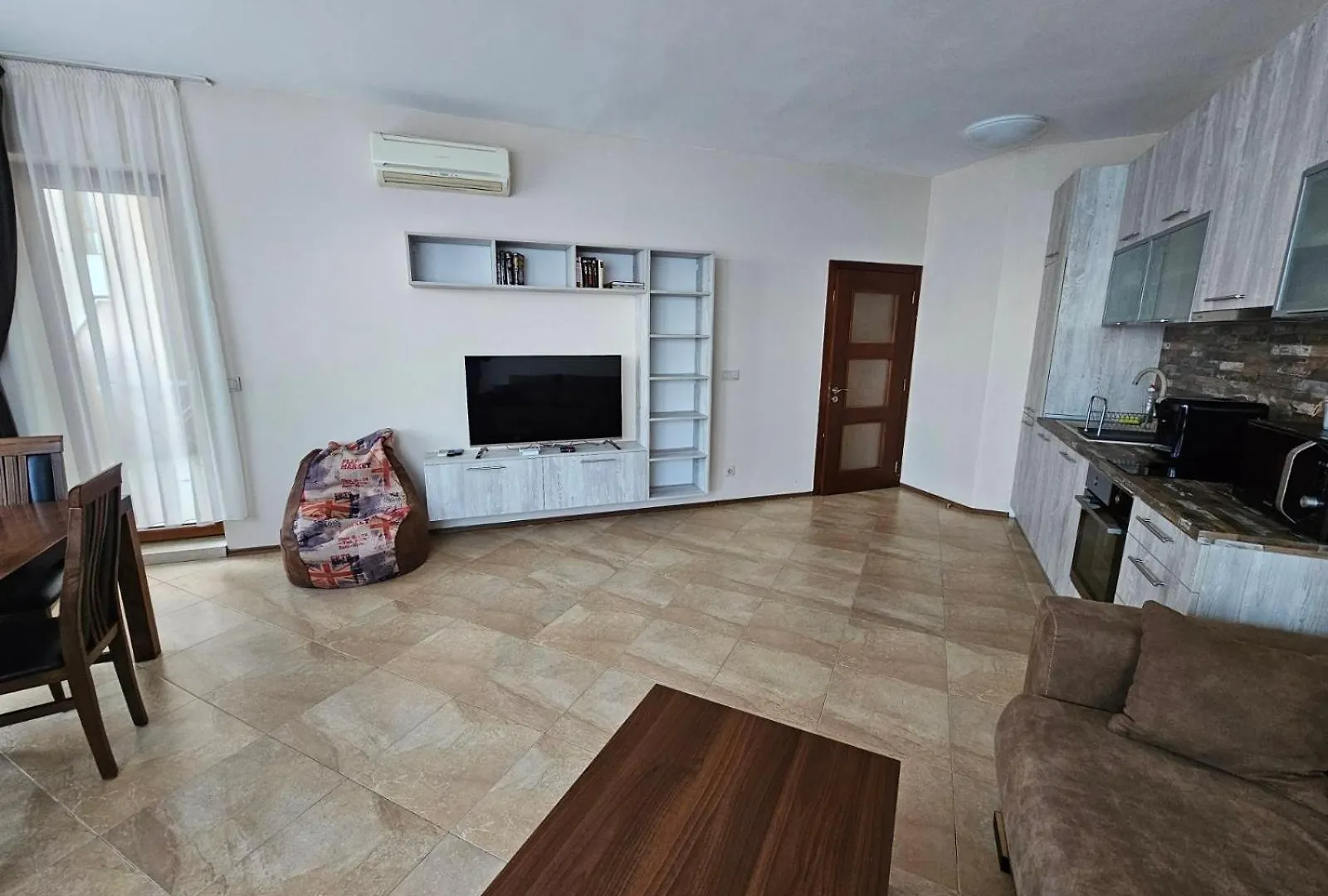 Elegantz Apartments 2 Варна 0*,  Болгария